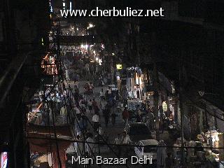 légende: Main Bazaar Delhi
qualityCode=raw
sizeCode=half

Données de l'image originale:
Taille originale: 155913 bytes
Temps d'exposition: 1/50 s
Diaph: f/180/100
Heure de prise de vue: 2002:04:27 20:24:55
Flash: non
Focale: 107/10 mm

